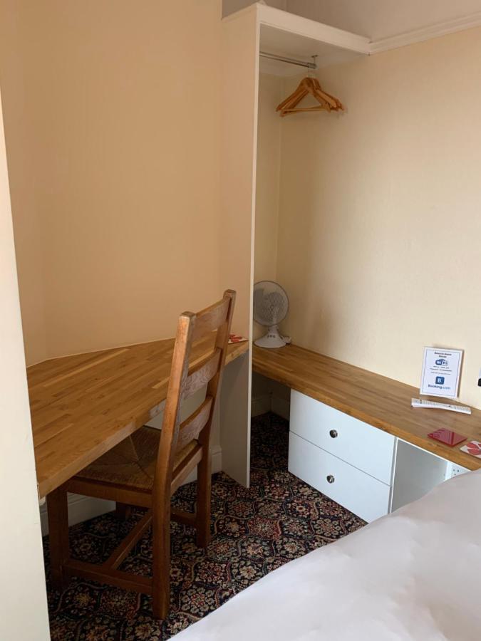 Bouvrie Guest House Hereford Eksteriør bilde